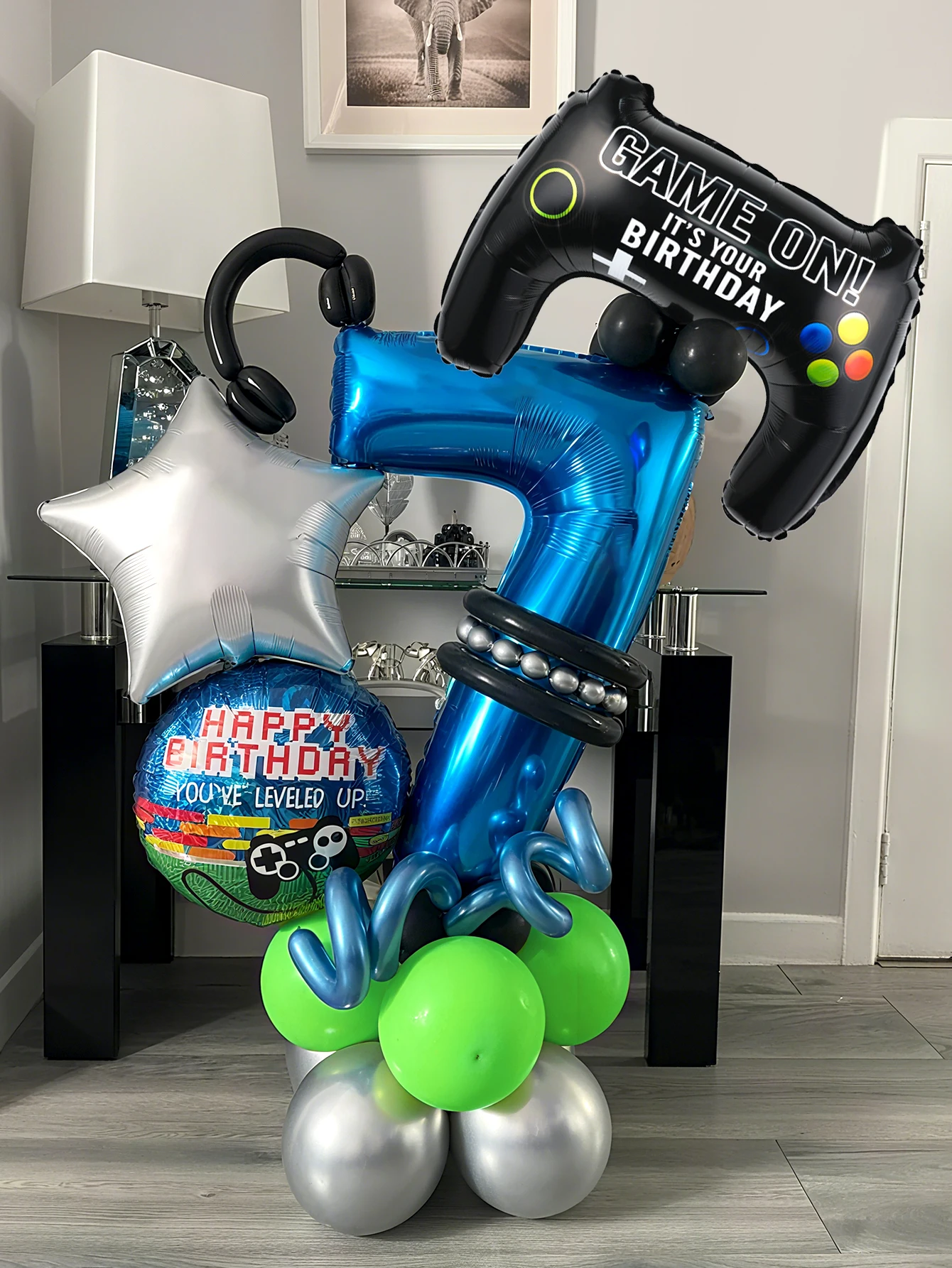 طقم بالونات أرقام بتصميم ألعاب - مراجعة Gaming Accessories For Room وسعره
